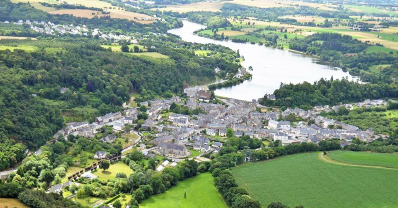 Les Forges Du Lou Jugon-les-Lacs Exterior foto